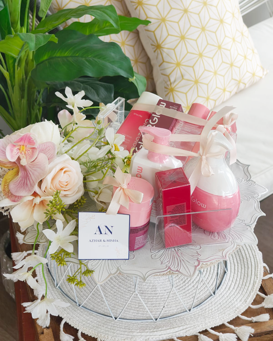 CLASSIC BLOOM WOODEN BASE WEDDING GIFT TRAY (GUBAHAN)