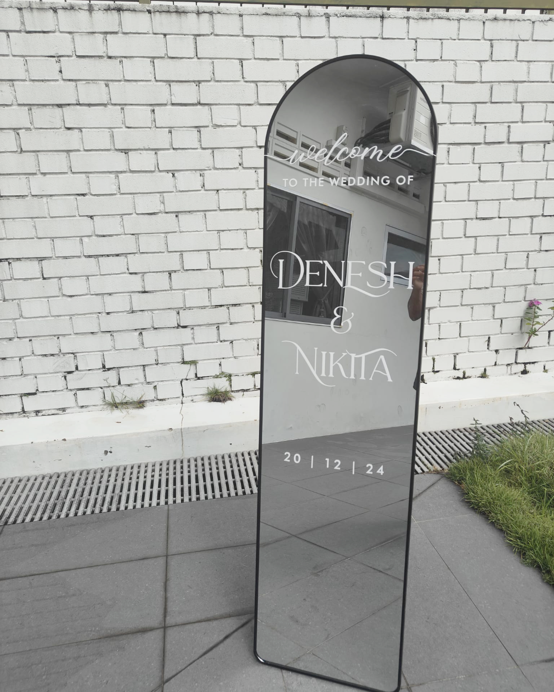 STANDING MIRROR (PURCHASE)