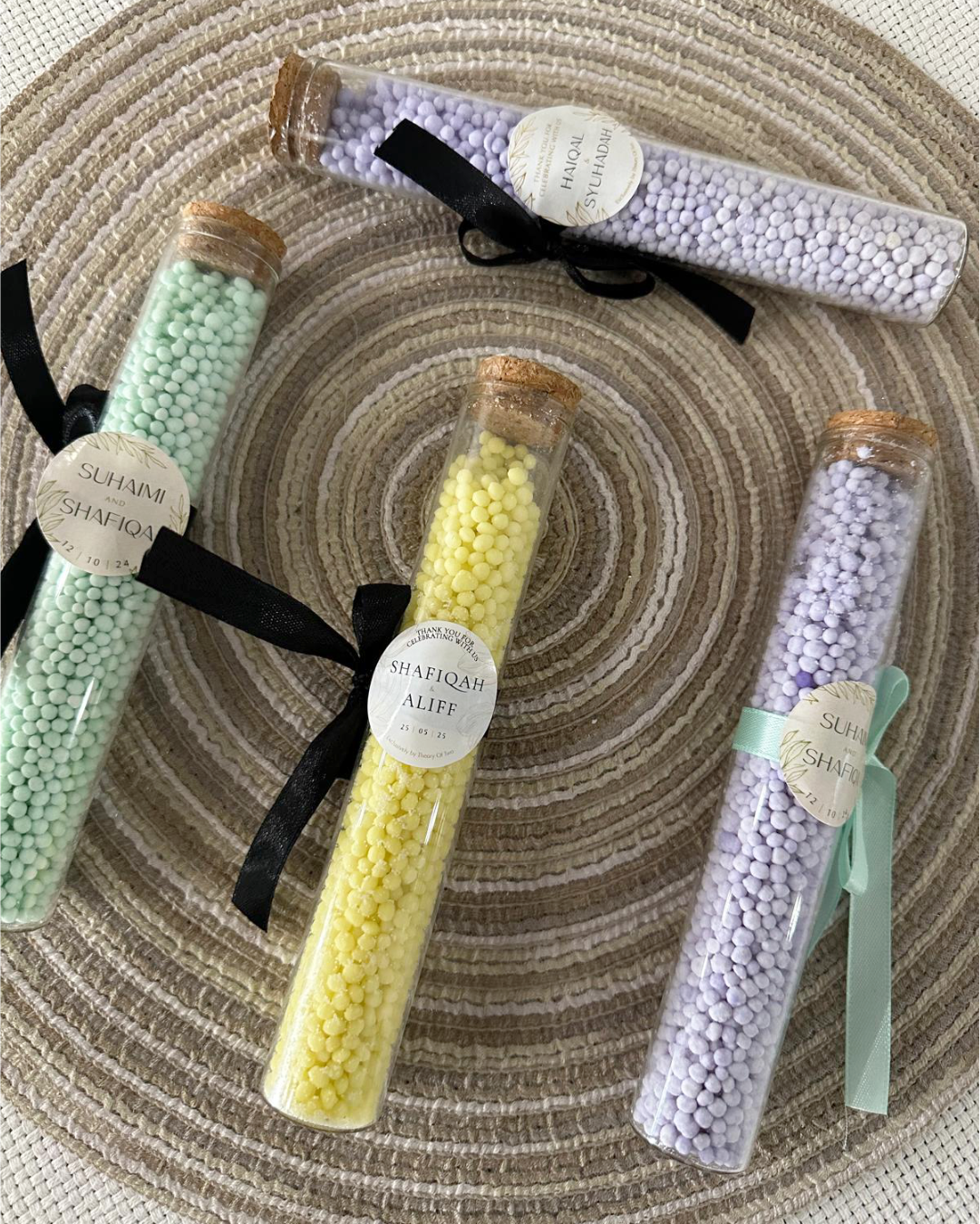 LAUNDRY BEADS IN GLASS TUBE