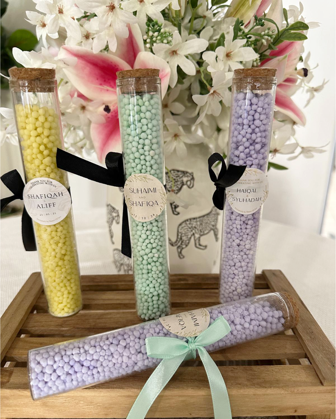 LAUNDRY BEADS IN GLASS TUBE