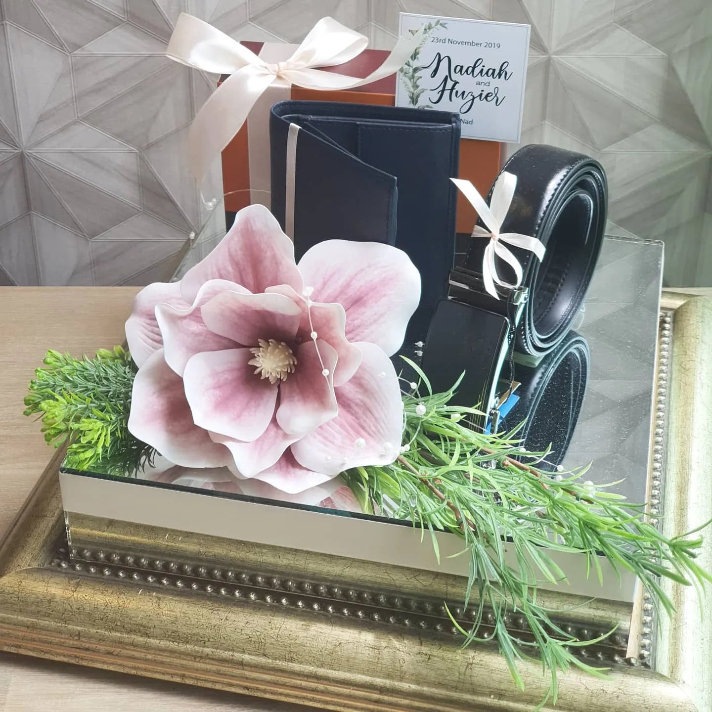 COPPER/ GOLD MIRRORED-BASE WEDDING GIFT TRAY (GUBAHAN)