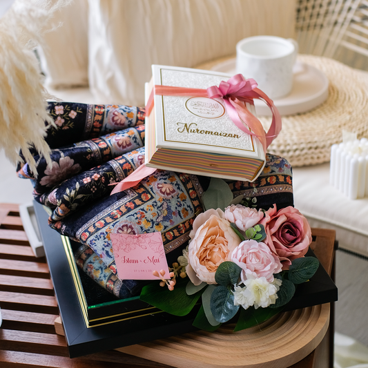 BLACK MIRROR-BASED WEDDING GIFT TRAY (GUBAHAN)