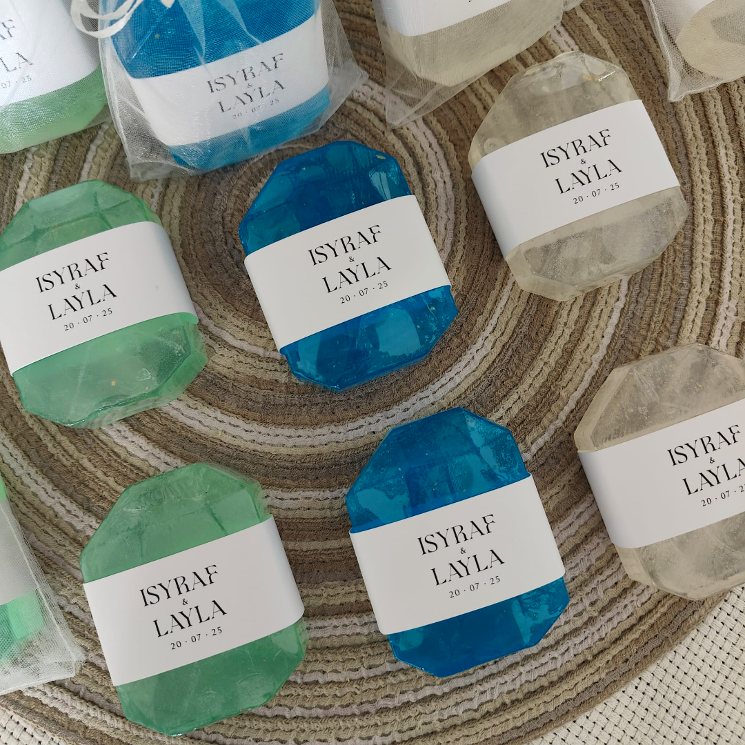 SCENTED GEM SOAP WITH PERSONALIZED SLEEVE + ORGANZA BAG