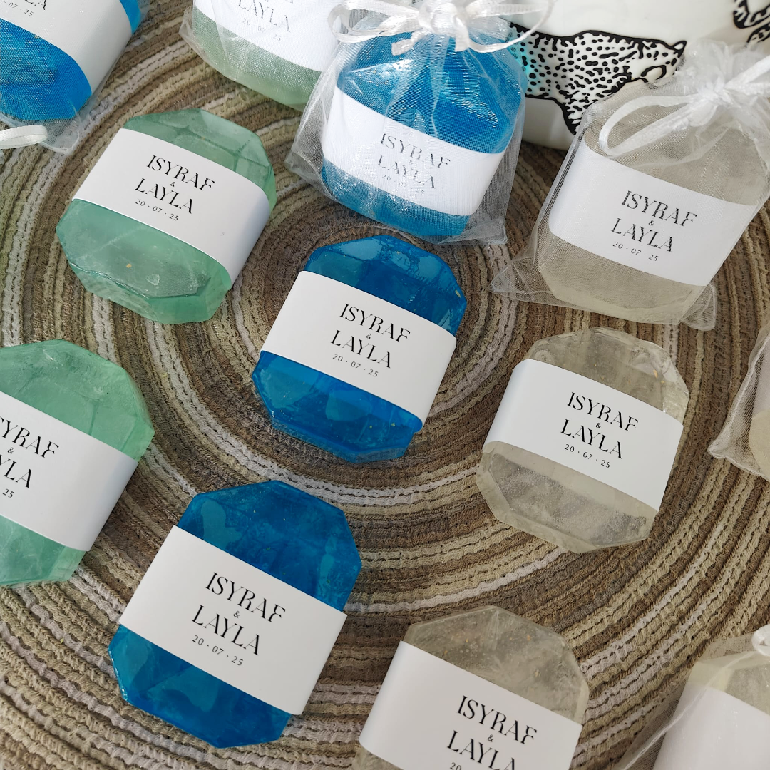 SCENTED GEM SOAP WITH PERSONALIZED SLEEVE + ORGANZA BAG