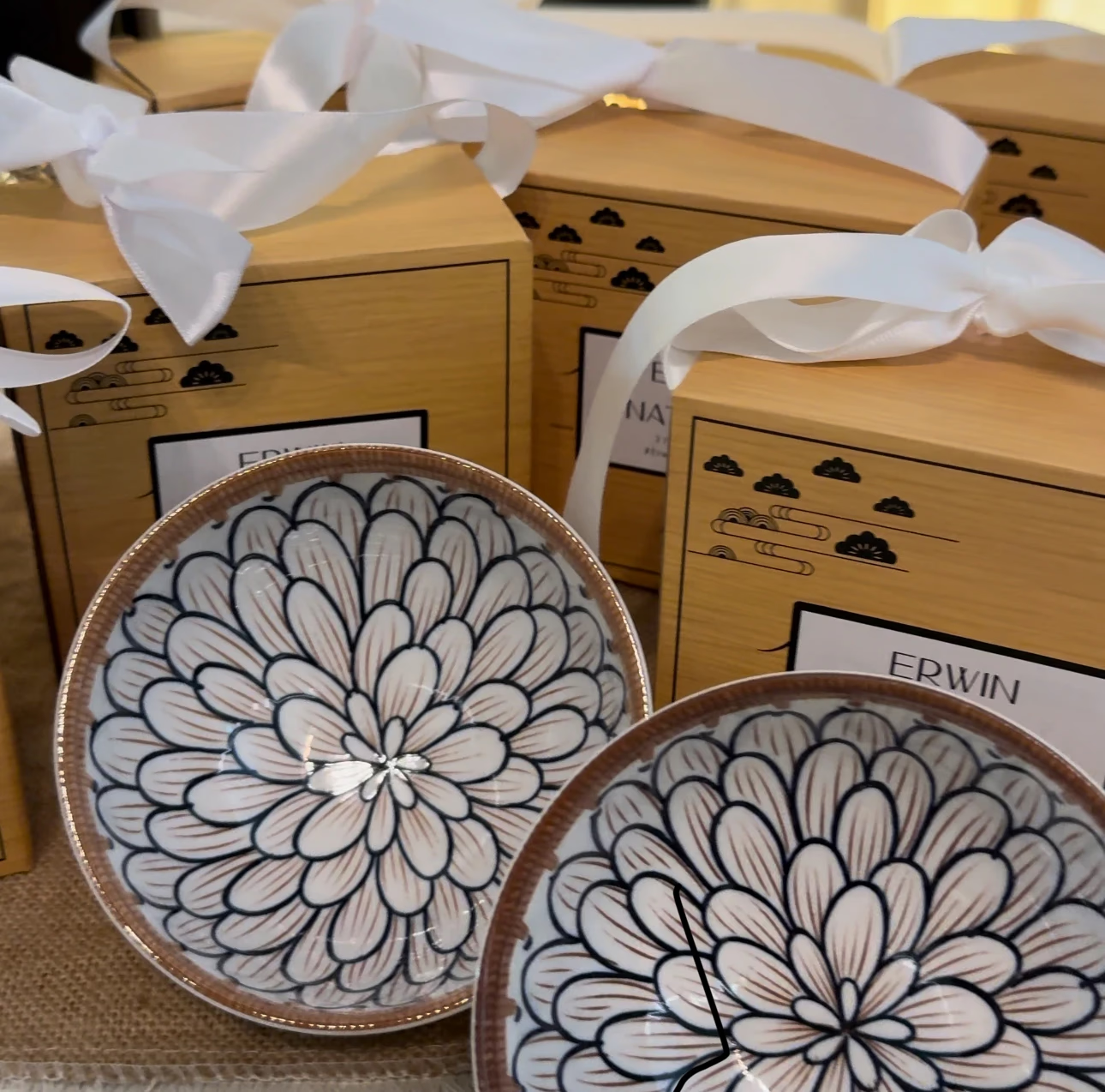 JAPANESE SINGLE BOWL IN MATCHING GIFT BOX