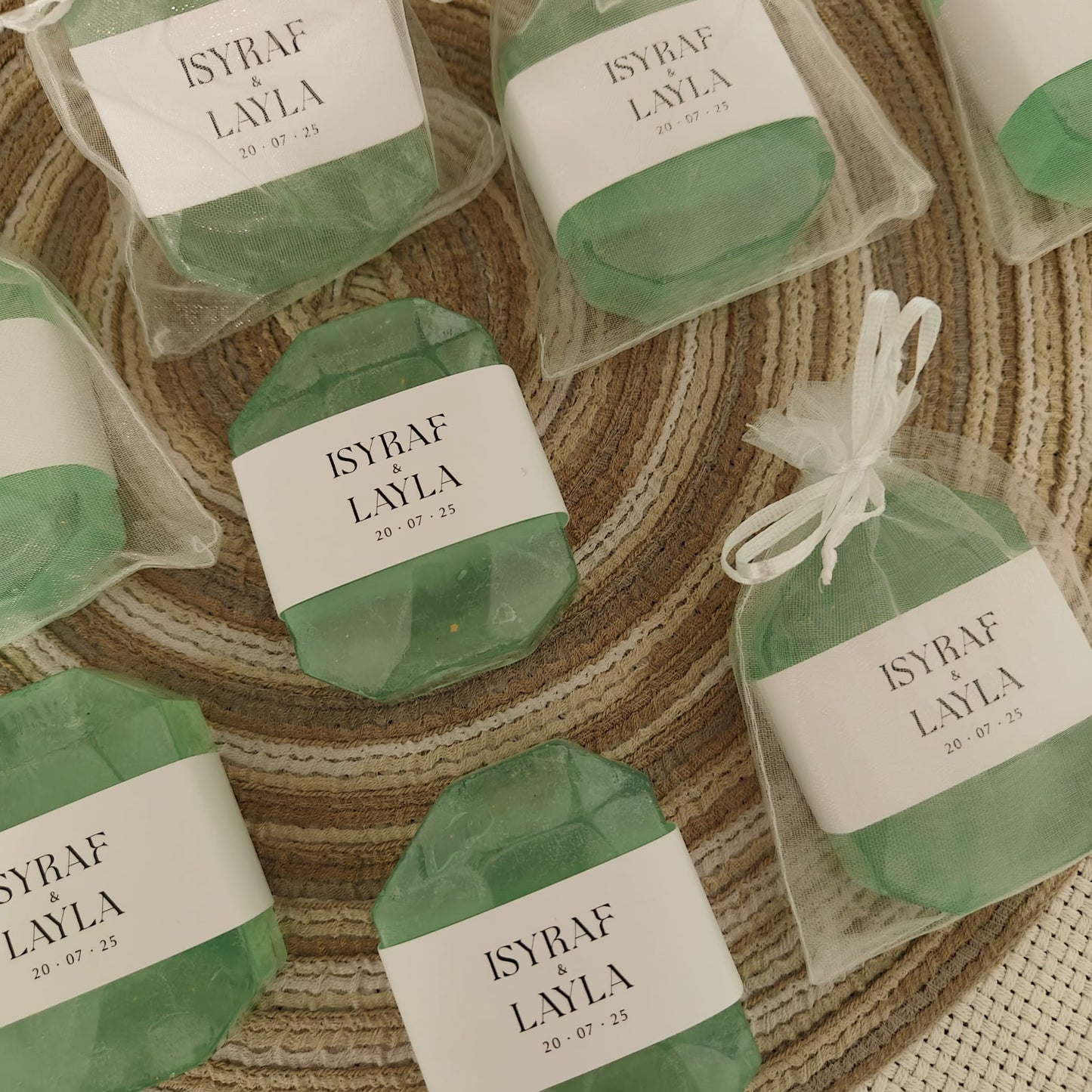 SCENTED GEM SOAP WITH PERSONALIZED SLEEVE + ORGANZA BAG