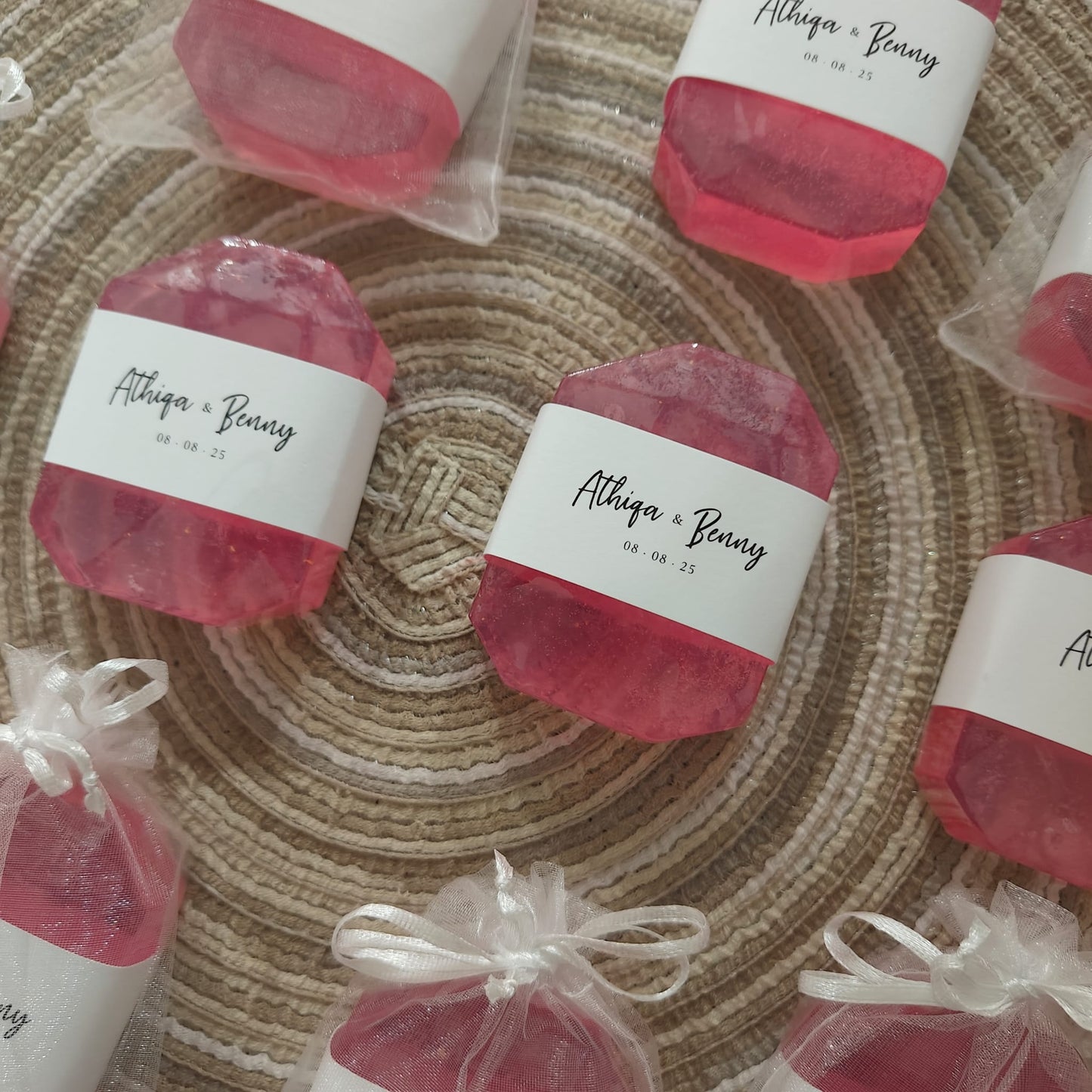 SCENTED GEM SOAP WITH PERSONALIZED SLEEVE + ORGANZA BAG