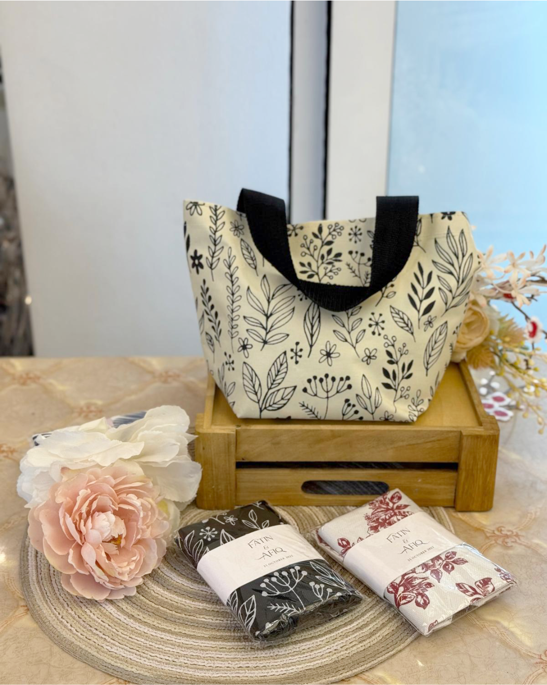 TOTE BAG POLYESTER (S) WITH PERSONALIZED SLEEVE