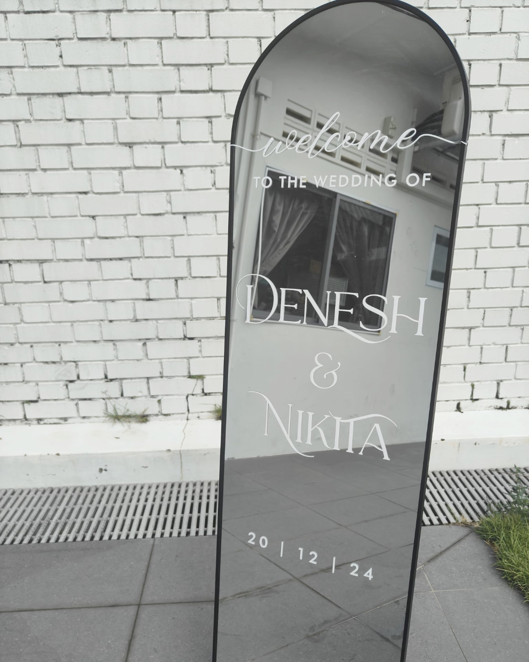 STANDING MIRROR (RENTAL)