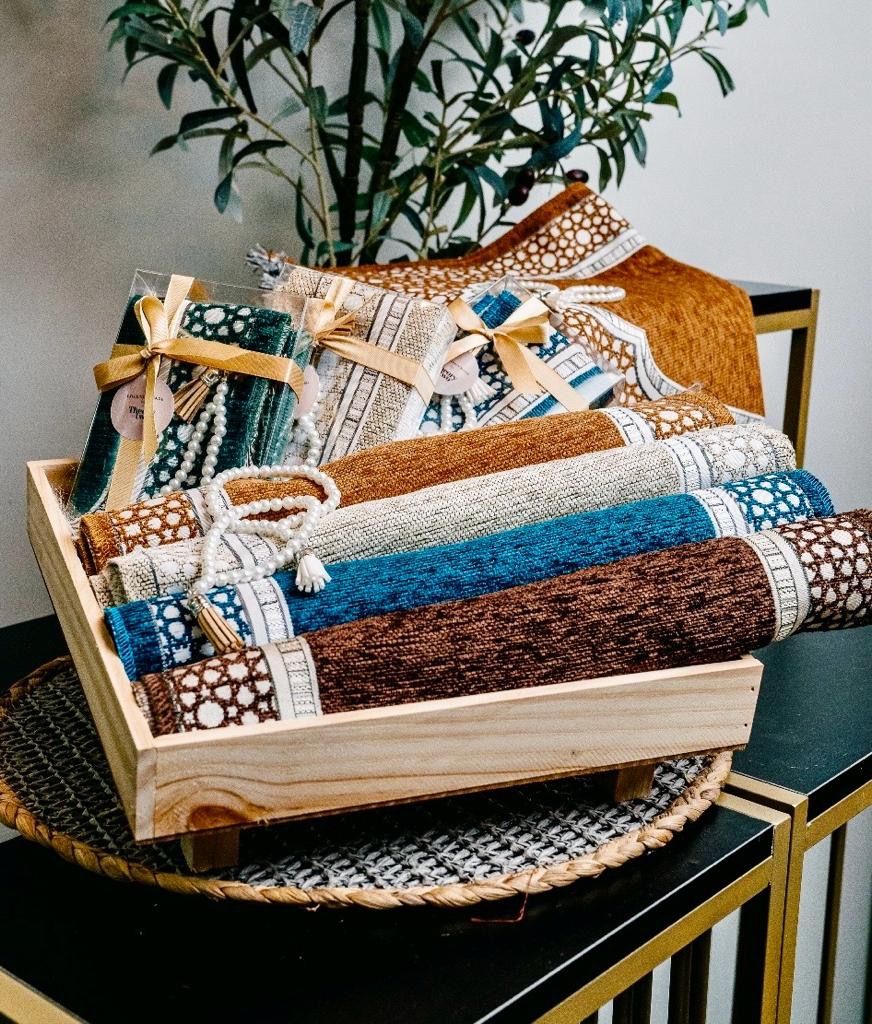 SEJADAH (35CM X 70CM) IN ELEGANT PVC BOX