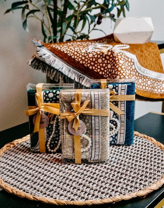 SEJADAH (35CM X 70CM) IN ELEGANT PVC BOX