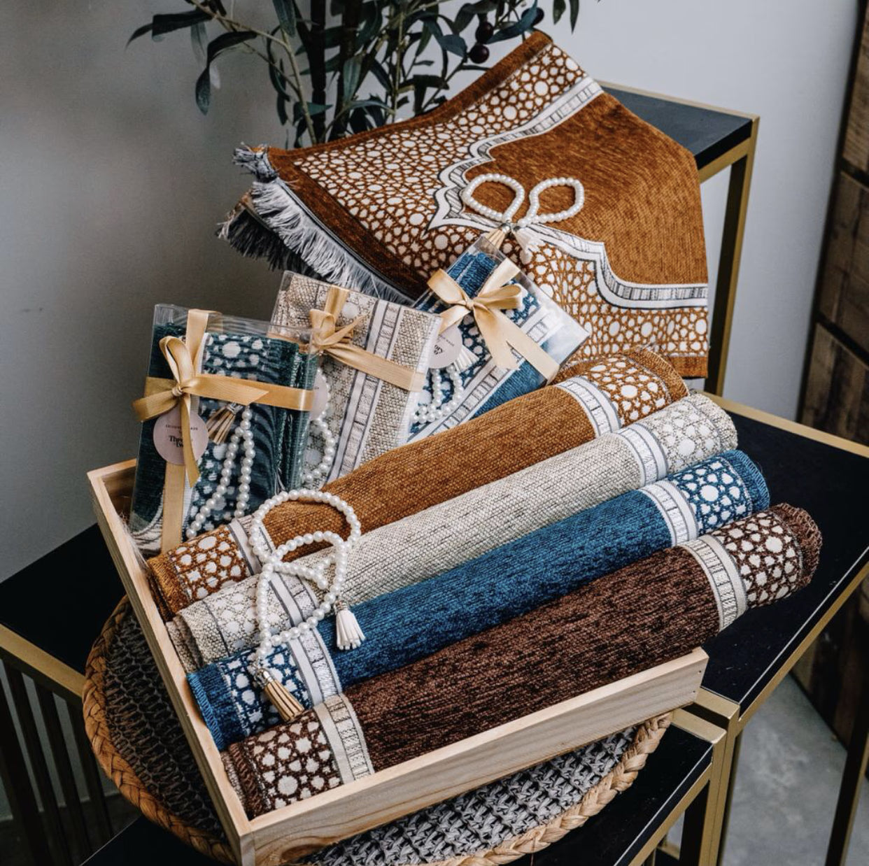 SEJADAH (35CM X 70CM) IN ELEGANT PVC BOX