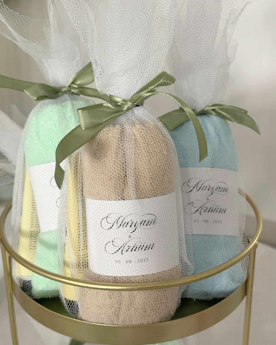 MICROFIBER TOWEL + HAND CREAM WITH PERSONALIZED SLEEVE + TULLE