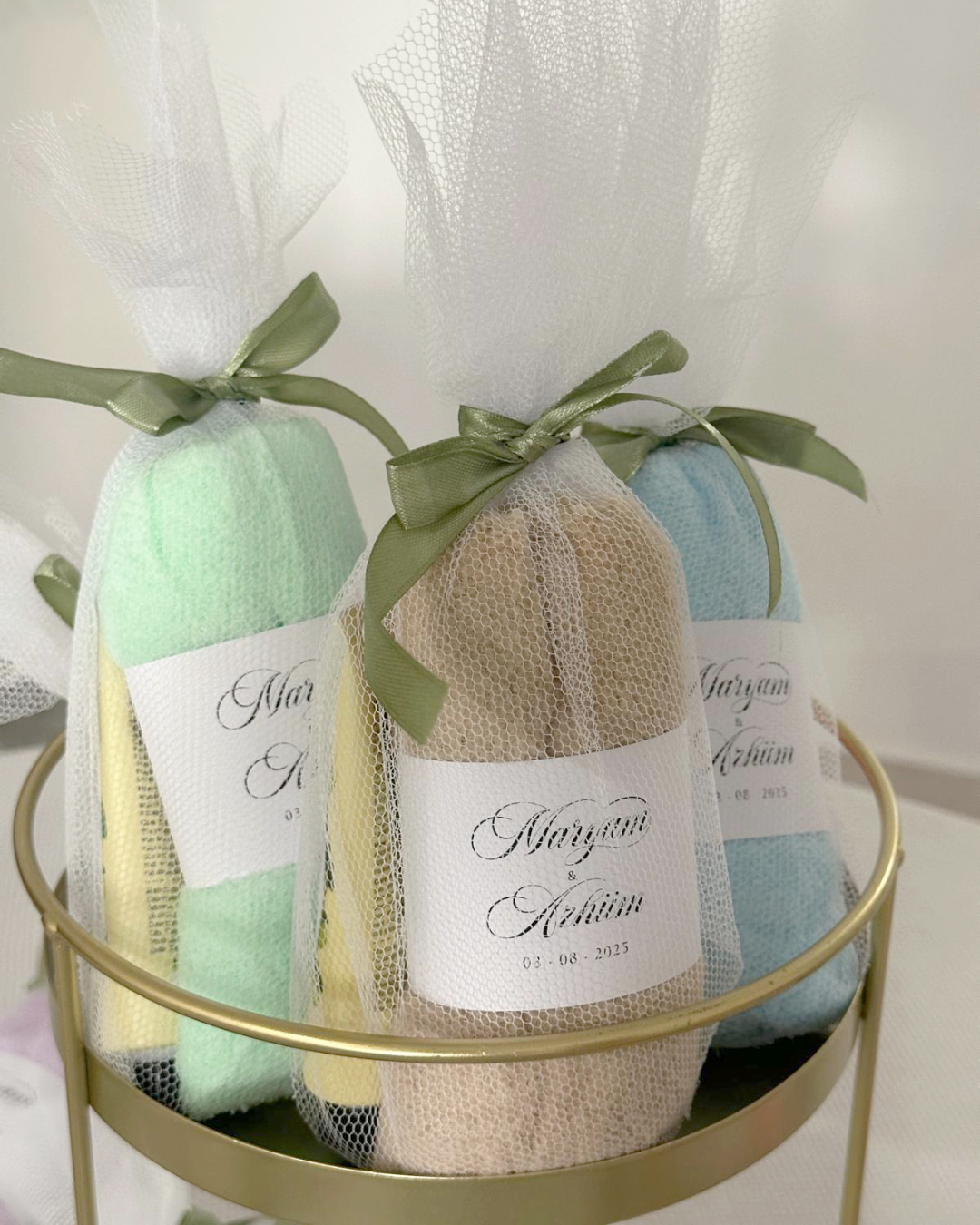 MICROFIBER TOWEL + HAND CREAM WITH PERSONALIZED SLEEVE + TULLE