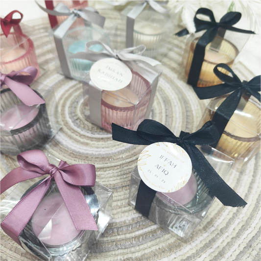 SCENTED TEA LIGHT CANDLE + COLOURED GLASS HOLDER